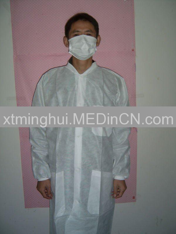 disposable non-woven lab coat Offered By Xiantao Minghui Plastic ...